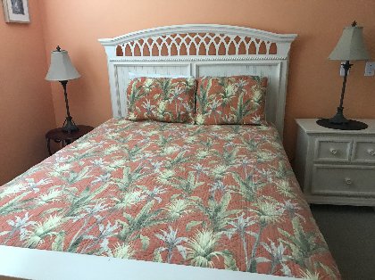 Queen guest bedroom